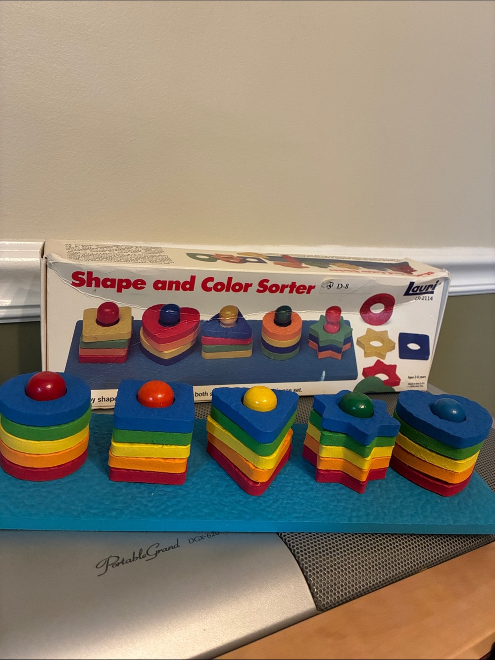 Lauri - VTG. 1989 SHAPE & COLOR SORTER (ages 2-6 yrs)
